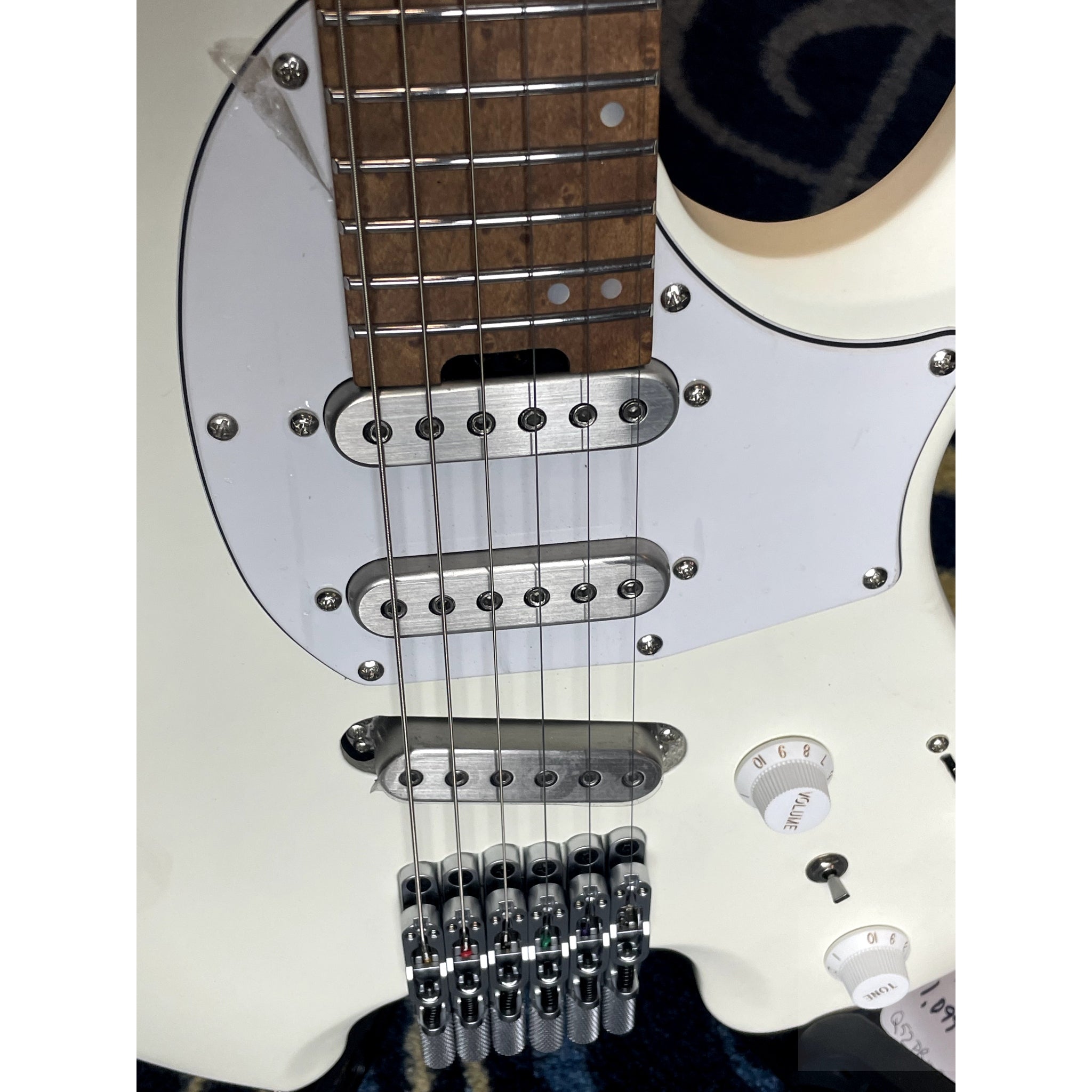 Ibanez ICHI10VWM Ichika Signature 6st Electric Guitar - White - El Cajon Guitars and Music