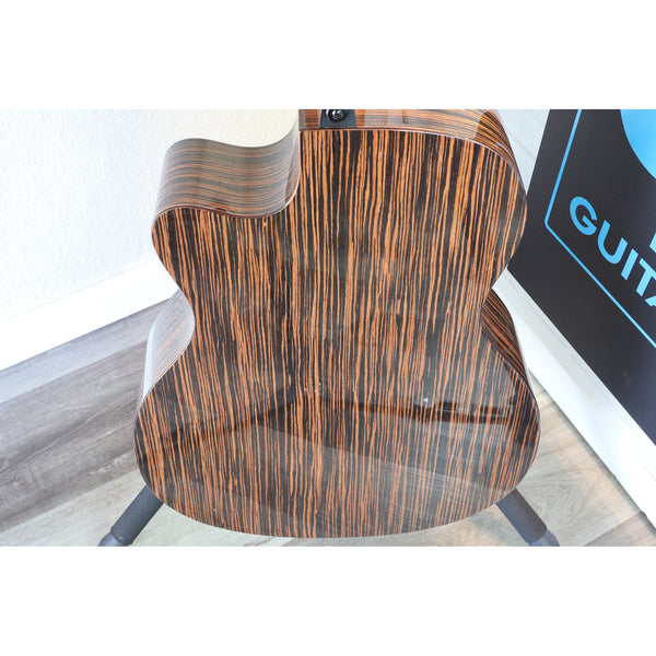Lâg HyVibe 50 Auditorium Bevel Cutaway Smart Guitar – HV50ACE-2512LT22580 - back grain slight angle down full back body.