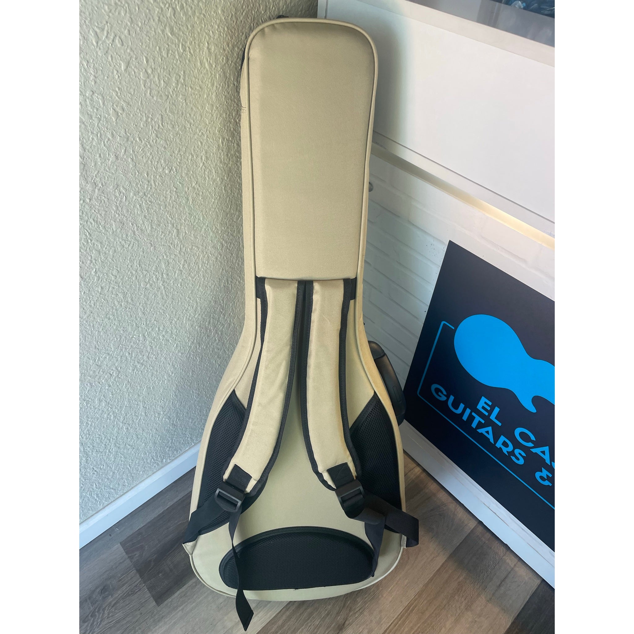 Back of case for this Lâg HyVibe 10 HV10ACE guitar with Serial Number 2604LT07360.
