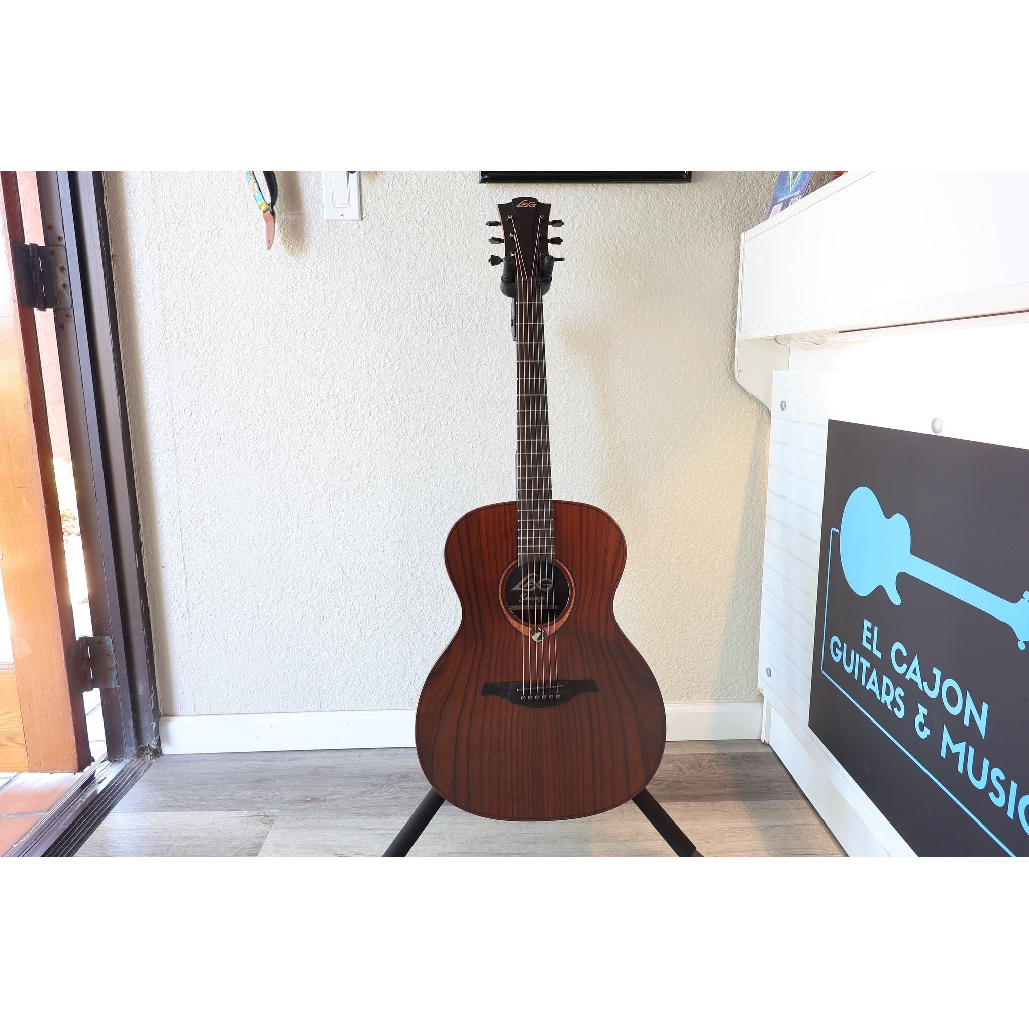 Lâg Sauvage-A Auditorium Acoustic Guitar – Serial 2511LT20951