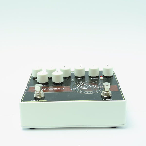 Electro-Harmonix Lester G Deluxe Rotary Speaker pedal, detail view