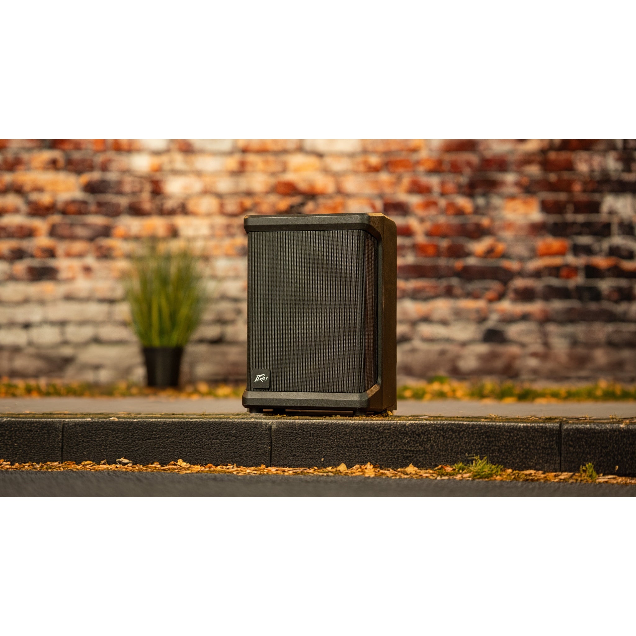 Peavey SOLO PORTABLE PA - El Cajon Guitars and Music