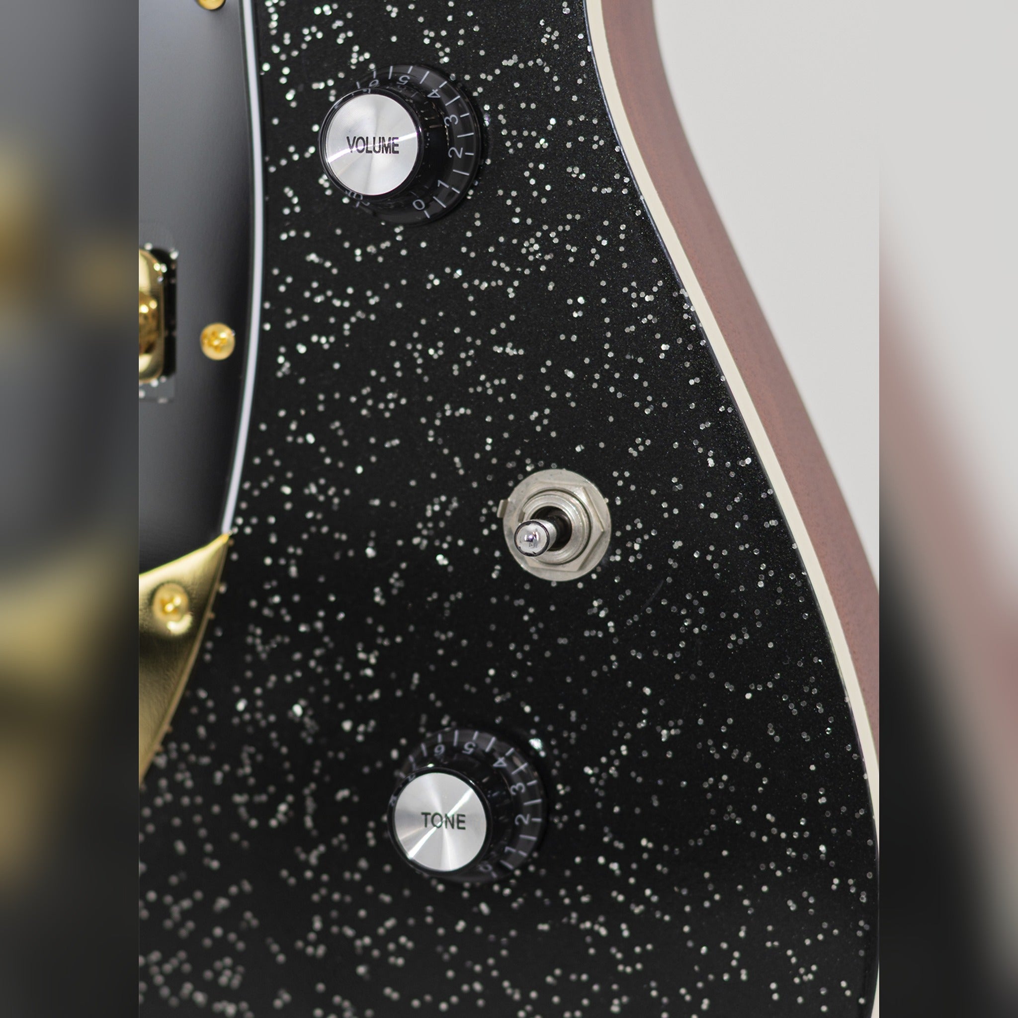 Tagima Rocker SV-2 volume and tone controls on black glitter finish