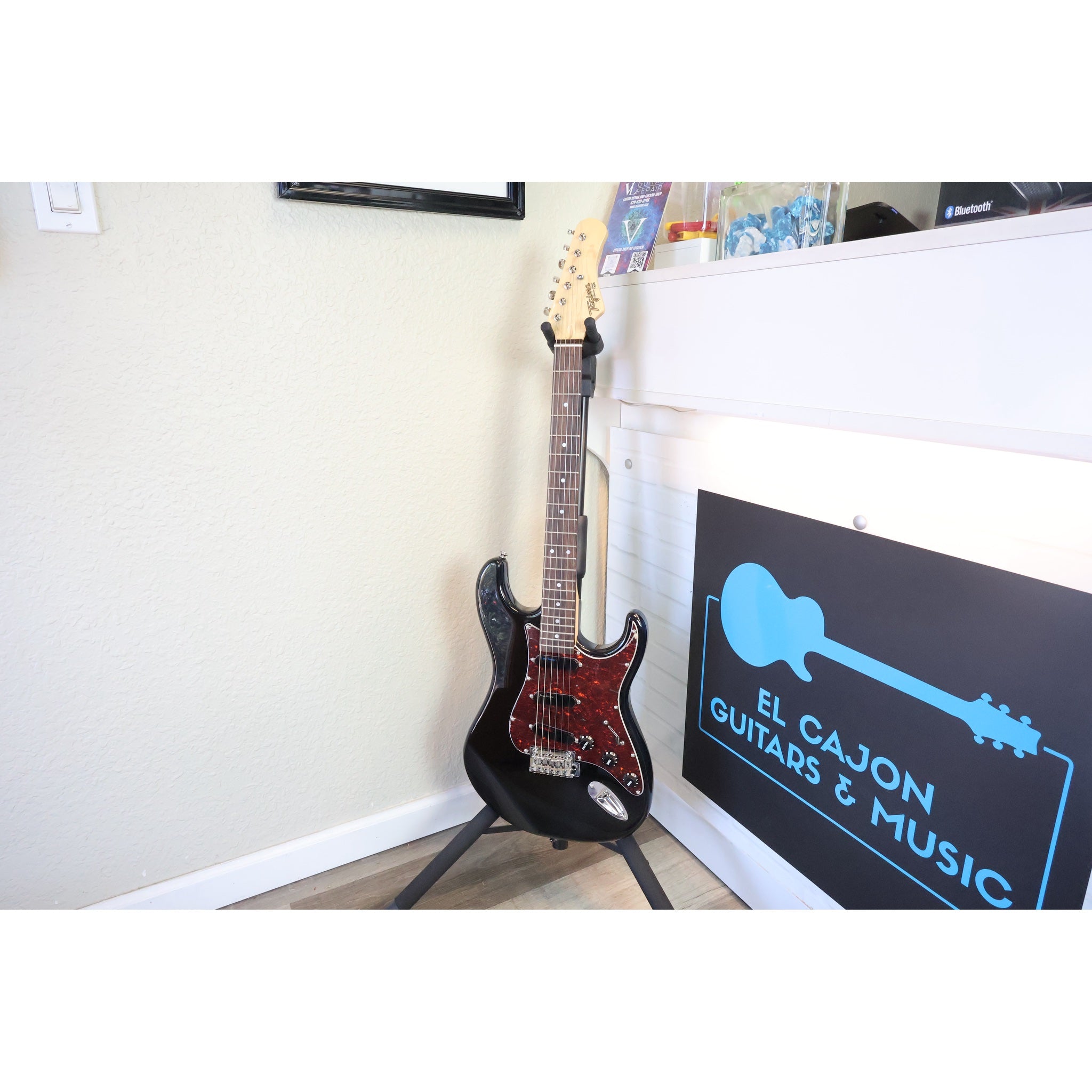 Tagima T-635 Classic LS Black Electric Guitar with Lace Sensor Pickups