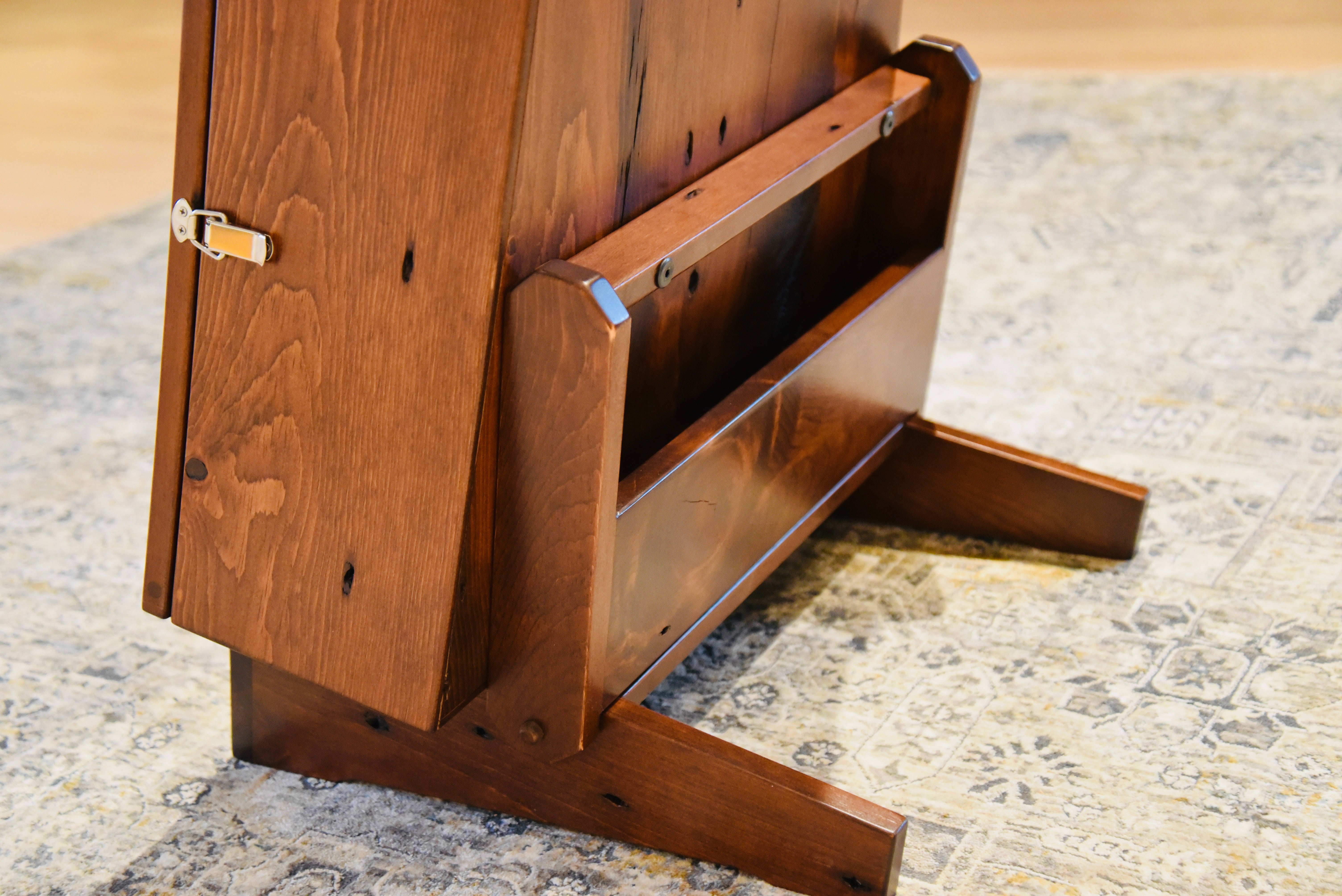 ClimaStand Triangle Humidor with Base - 300 Year Old Reclaimed Wood with Boston Stain