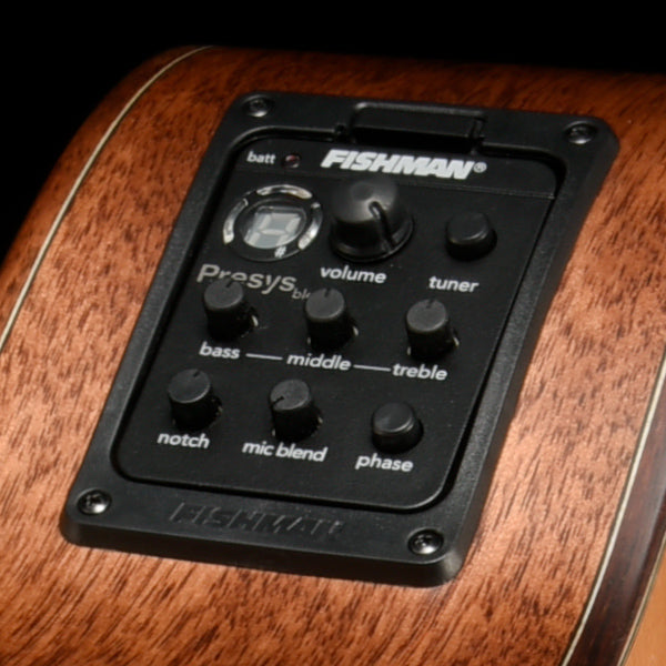 Walden G2070RCE SupraNatura 2000 acoustic-electric guitar