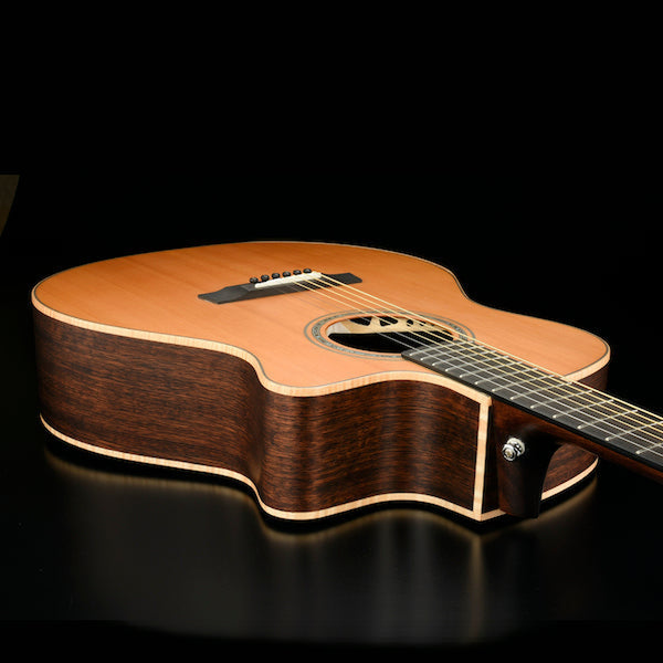 Walden G3033RCE SupraNatura 3000 acoustic-electric guitar
