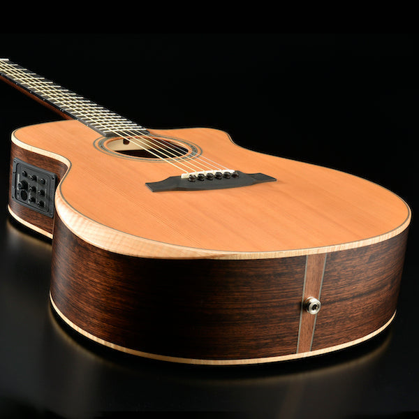 Walden G3033RCE SupraNatura 3000 acoustic-electric guitar